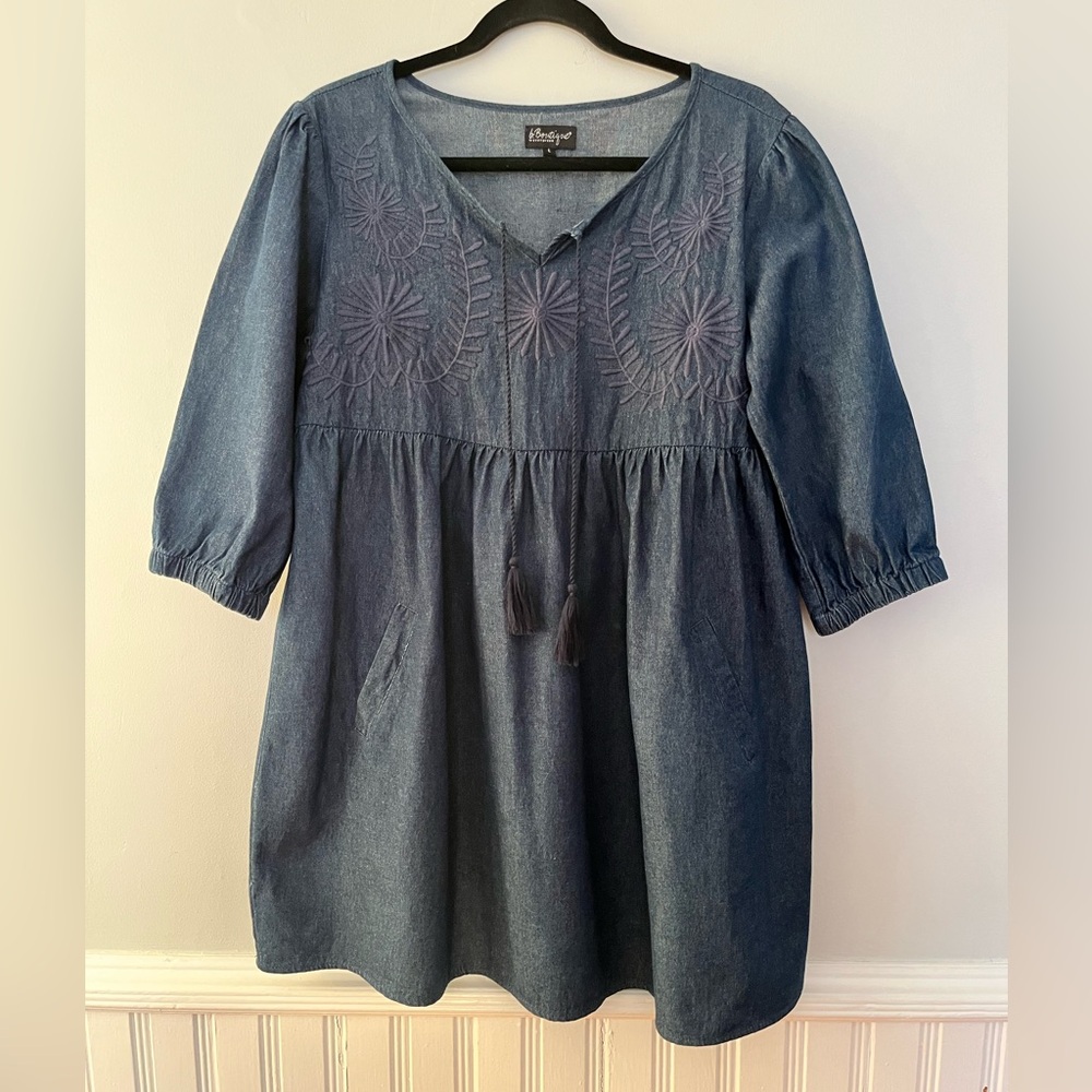 b. Boutique by Evergreen Embroidered Denim Babydoll Dress, Size Large